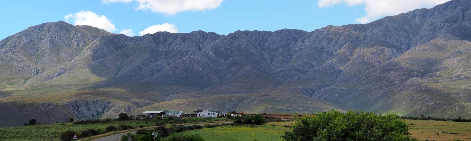 Chaîne du Swartberg
Altitude : 899 mètres