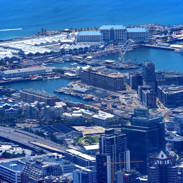Cape Town depuis Table Mountain 
Altitude : 1099 mètres