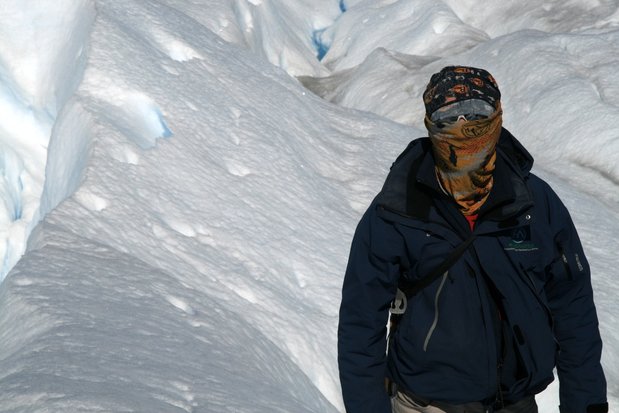 Le guide sur le glacier Perito Moreno