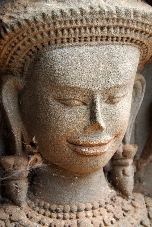 Apsara au temple d'Angkor Thommanon