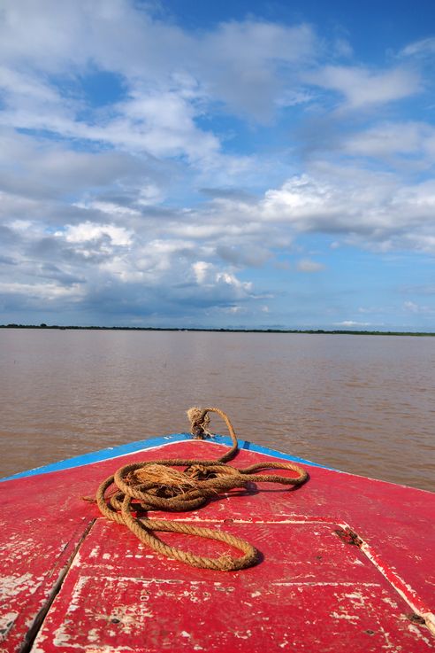 Navigation sur le Tonlé Sap