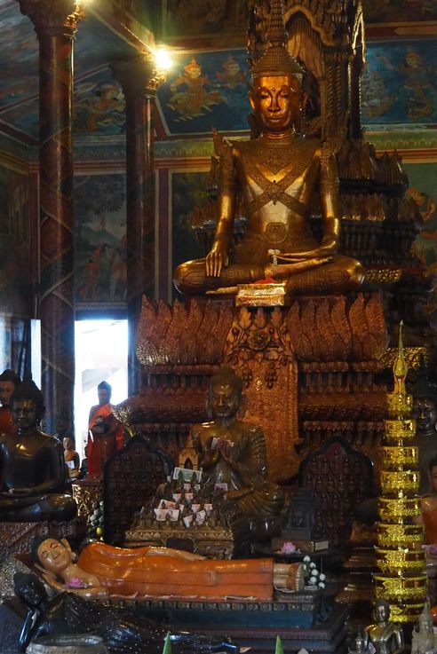 cambodge-20151120-5983-phnom-penh-pagode-wat-phnom-bouddha-dore.jpg
