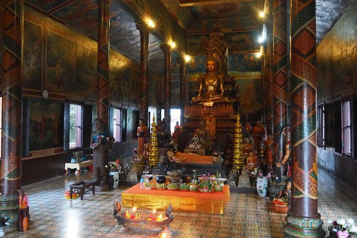 cambodge-20151120-5984-phnom-penh-pagode-wat-phnom-bouddha-dore.jpg