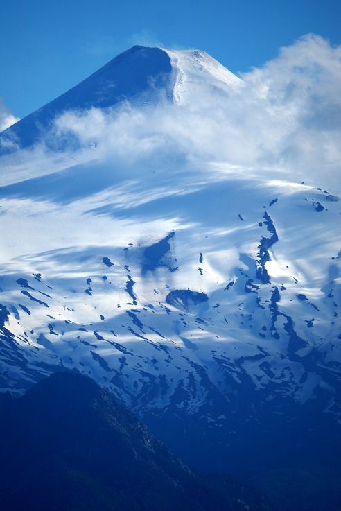 Le volcan Villarrica depuis los tres Saltos de Huepil