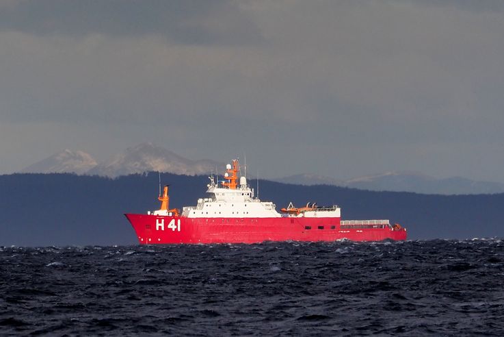 Navire Almirante Maximiano H41, icebreaker oceanographic brazilian navy