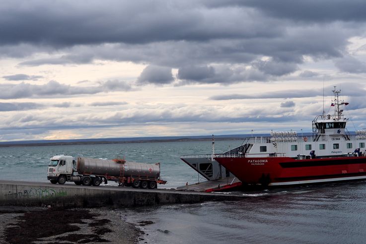 Ferry - détroit de Magellan