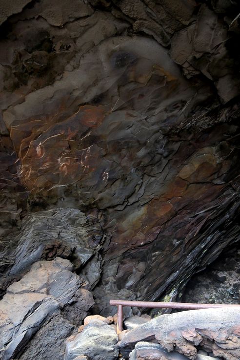 Grotte Ana Kai Tangata - l'île de Pâques