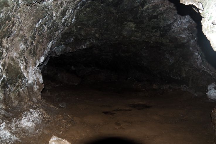 Caverna de las dos ventanas - l'île de Pâques