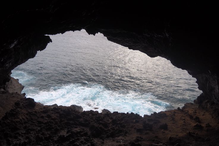 Caverna de las dos ventanas - l'île de Pâques