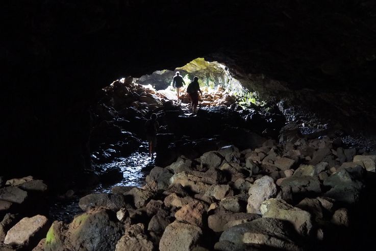 Grotte Ana Te Pahu - l'île de Pâques