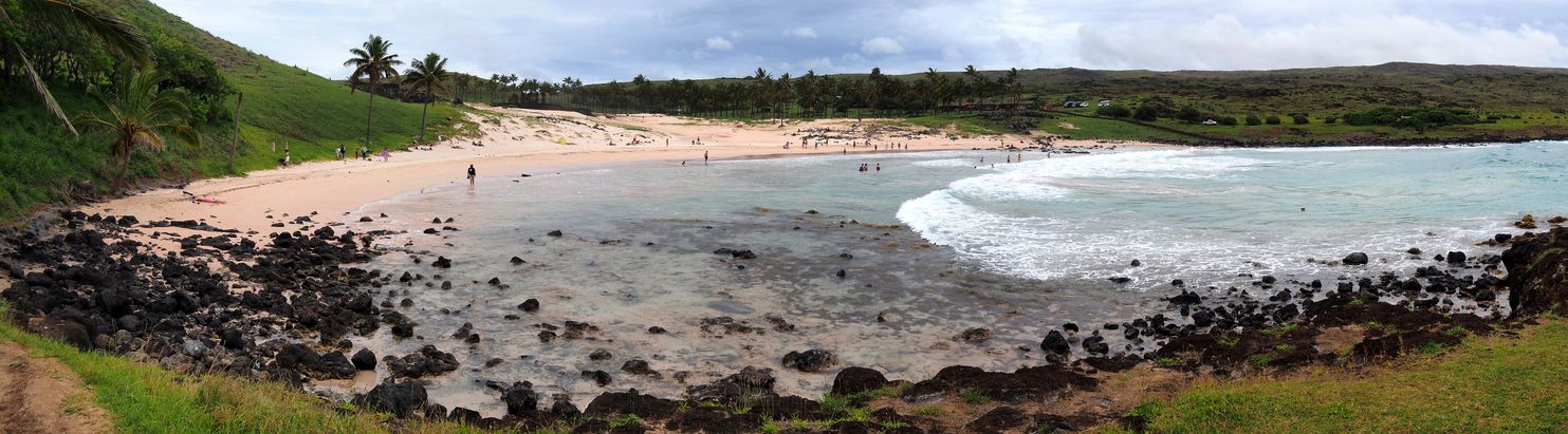 Plage d'Anakena sur l'île de Pâques