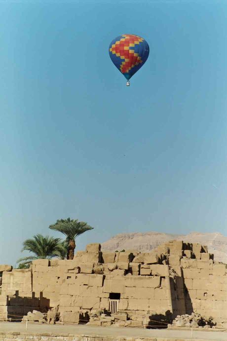 Montgolfière au temple de Karnak