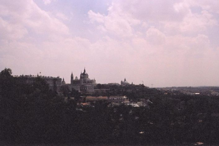 Vue sur la cathédrale et le palais royal de Madrid