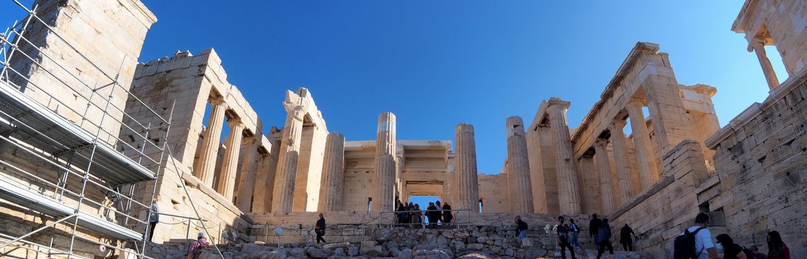 Les propylées de l'Acropoles à Athènes