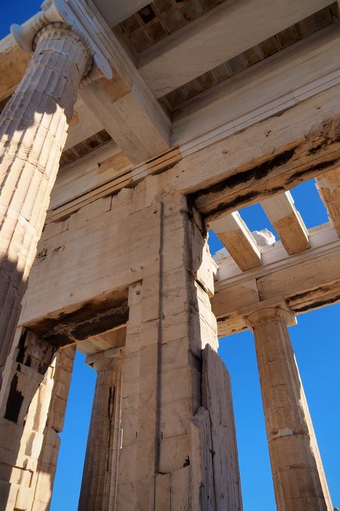 Les propylées de l'Acropoles à Athènes