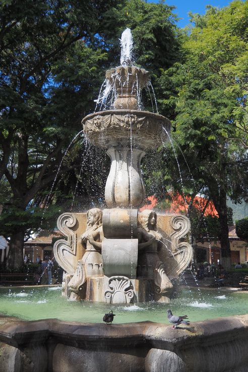 La fontaine du parque Central à Antigua
Altitude : 1543 mètres