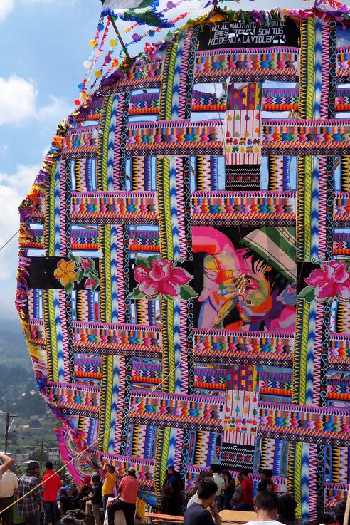 Festival de barriletes gigantes de Santiago Sacatepéquez
Altitude : 2026 mètres