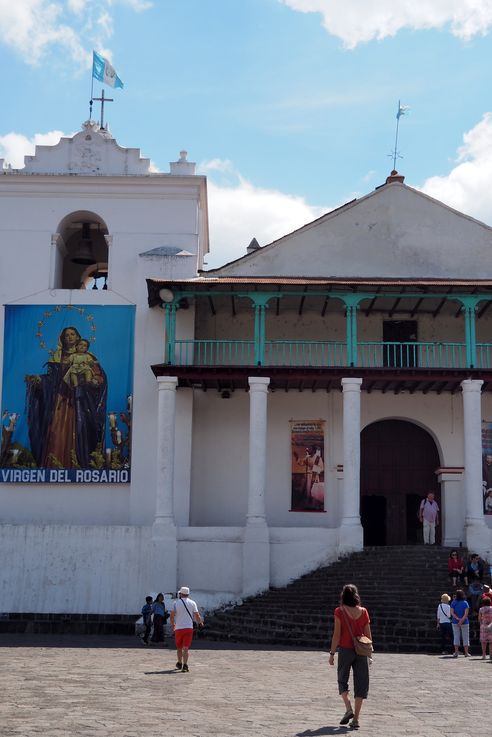 Dans l'église Santiago Apostol à Santiago Atitlán
Altitude : 1609 mètres