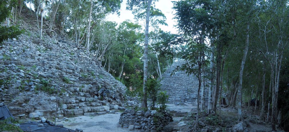 Pyramide El Tigre (trek el Mirador)