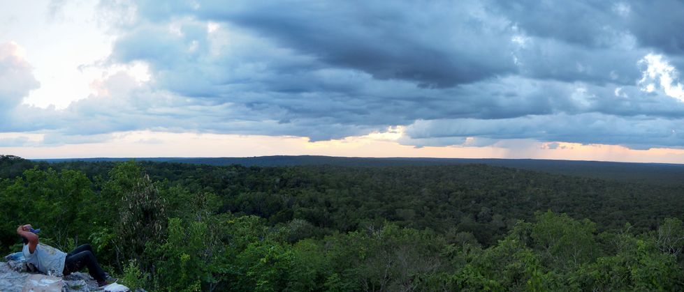 Pyramide El Tigre (trek el Mirador)