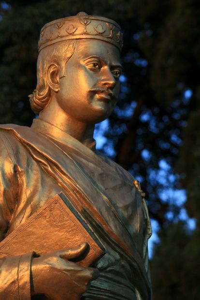 La statue de Bhanu Bhakta Acharya à Darjeeling