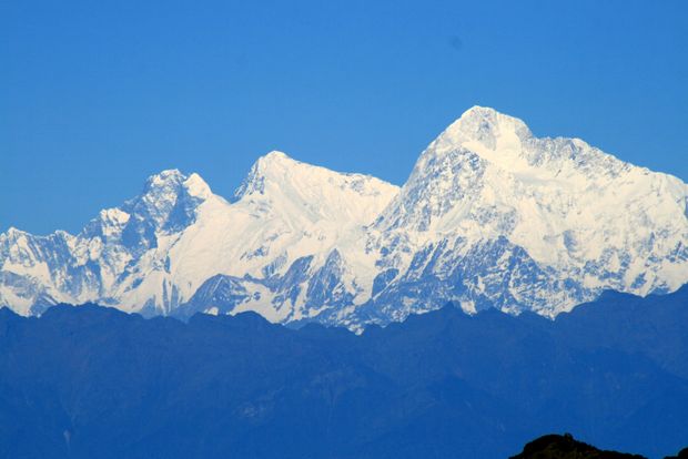 De gauche à droite : le Lhotse, l'Everest, le Makalu