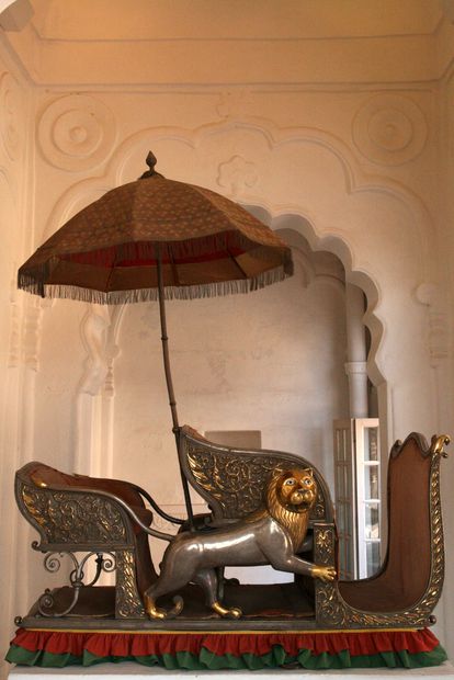 Chaise à porteurs dans la forteresse de Mehrangarh