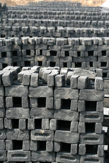 Champs de briques en terre cuite