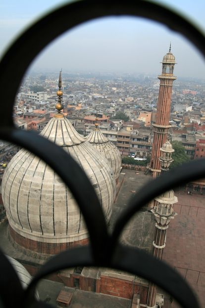 Dans le minaret de la grande mosquée de Jama masjid à New Delhi