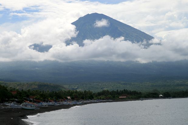Volcan Agung et la plage d'Amed à Bali