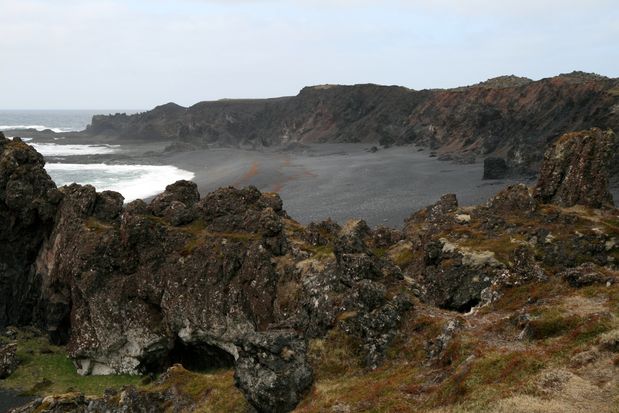 La plage de Djúpalónssandur.