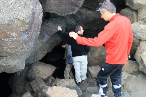 L'entrée dans la grotte Grjotagja