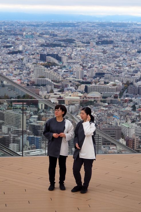 Dans la tour Shibuya Sky
Altitude : 127 mètres