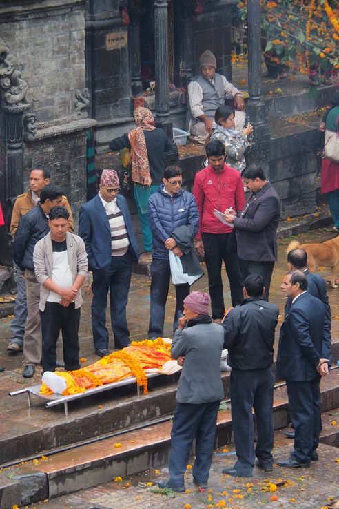 Crémation à Pashupatinath. Katmandou.
Altitude : 1265 mètres