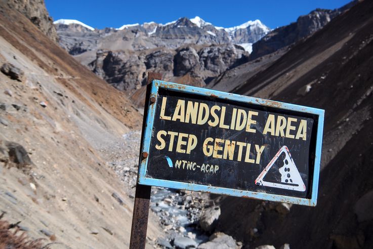 Landslide Area. Step Gently. Trek des Annapurnas.
Altitude : 4352 mètres
