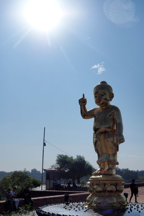 Bodhisattva Siddhatta Golden statue (Lumbini)
Altitude : 46 mètres