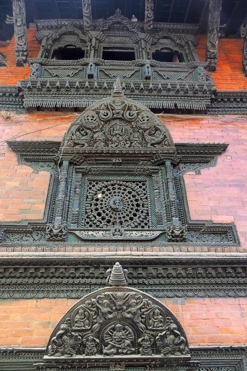 Fenêtres du Kumari square (Katmandou)
Altitude : 1260 mètres