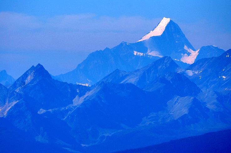 Le mont Robson dans les Rocheuses, parc national Jasper.