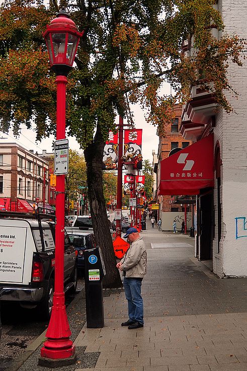 Red lamppost on Pender Street in the Chinatown district in Vancouver.