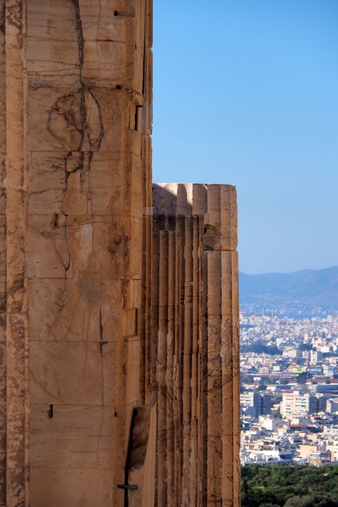 Los Propileos de la Acrópolis en Atenas