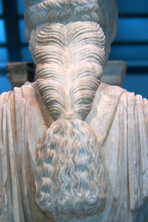 Les caryatides au musée de l'Acropole à Athènes