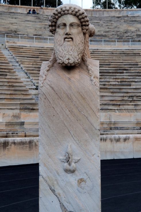 Double visage d'Hermès. Stade panathénaïque d'Athènes.