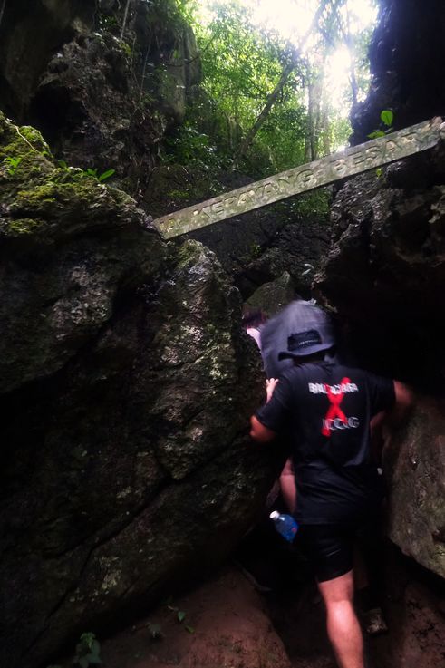 Exploration de la Grotte Kepayang Besar sur le sentier Kumbang, Taman Negara.
Altitude : 108 mètres