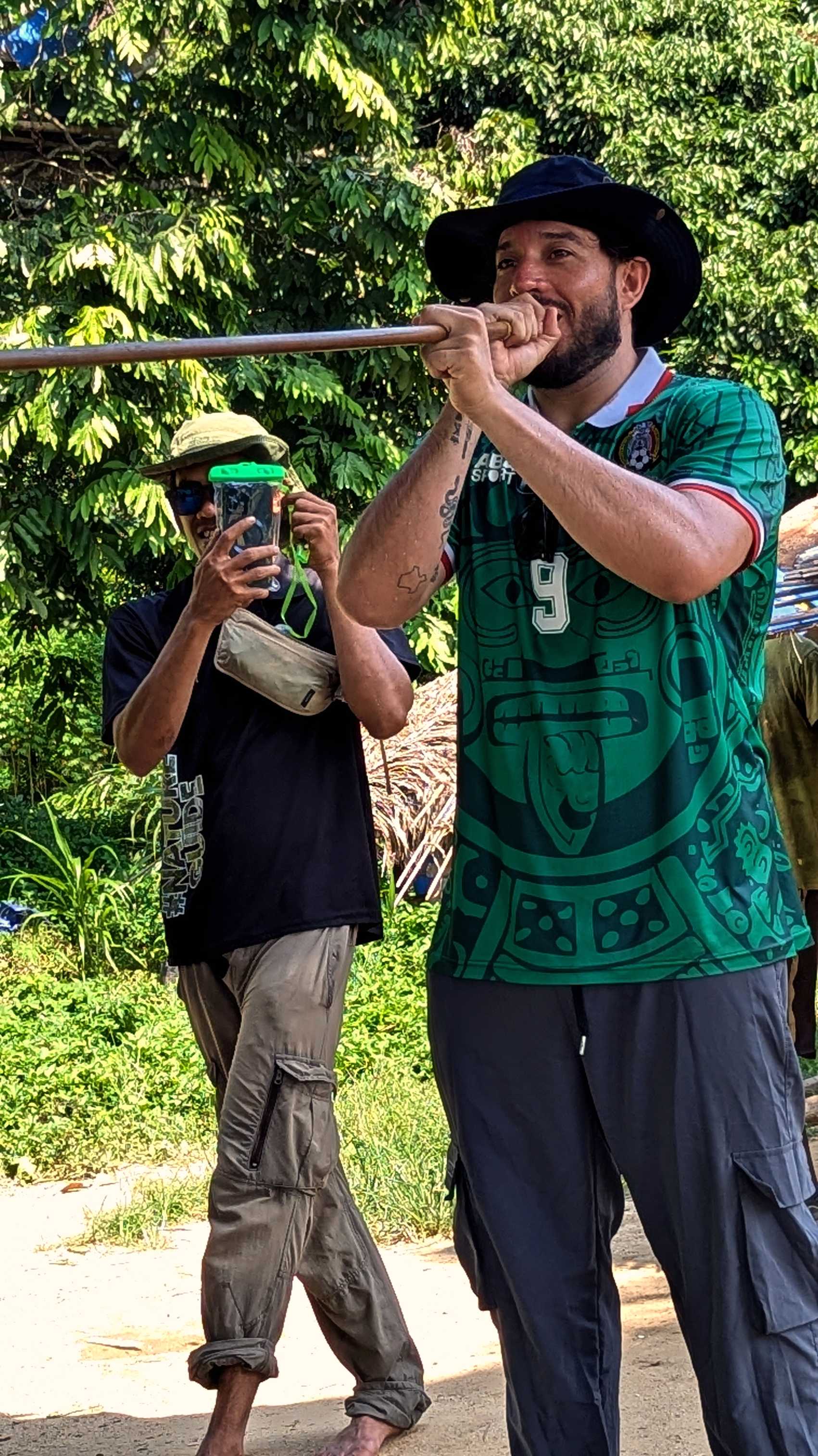 Initiation à la sarbacane au village Orang Asli de Kampung Dedari, Taman Negara.
Altitude : 89 mètres