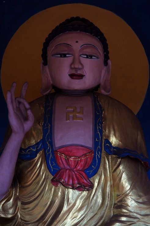 Statue de Bouddha au temple Ling Sen Tong à Ipoh, Gunung Rapat.
Altitude : 46 mètres