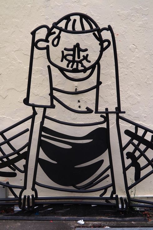 Œuvre d'art en métal d'une figure stylisée, George Town.
Altitude : 13 mètres