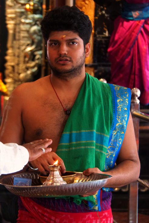 Dévot au temple Sri Saniswan des Batu Caves.
Altitude : 60 mètres